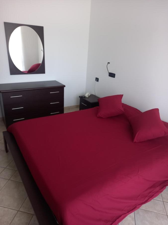 Sun Sea Relax Apartment Luni Luaran gambar